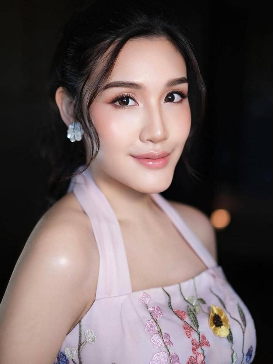 Inspirasi makeup bridesmaid El Rumi-Syifa di Bali