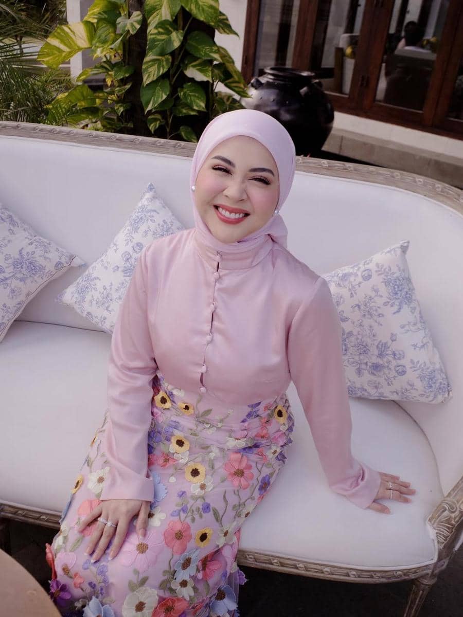 Inspirasi makeup bridesmaid El Rumi-Syifa di Bali