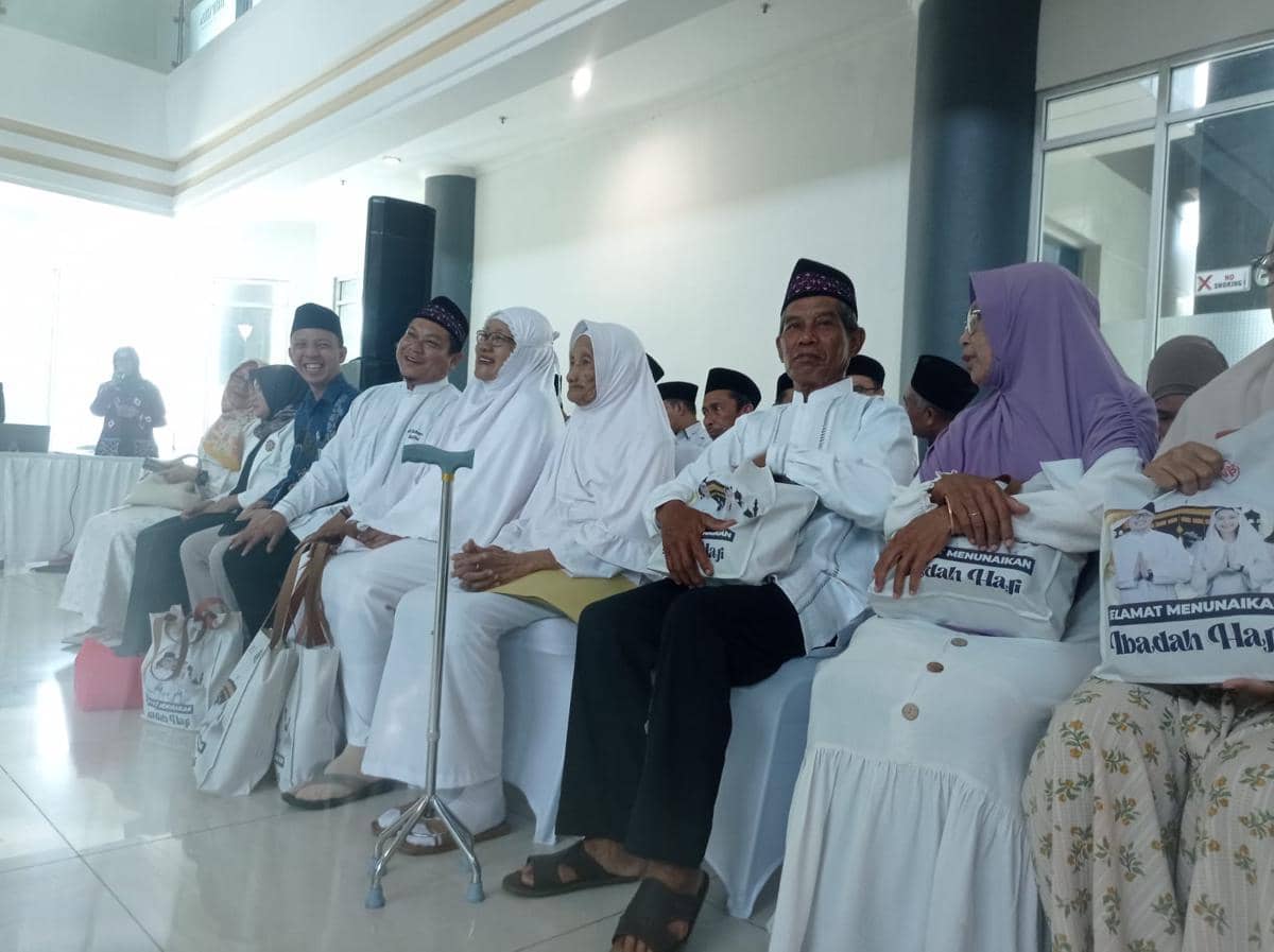 Menabung 50 Tahun, Nenek Penjual Jenang di Kediri Berangkat Haji 