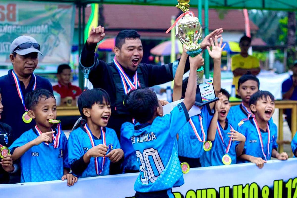 Gantikan Ayah, Pelatih SSB Difabel Asal Riau Tiba di Tanah Suci