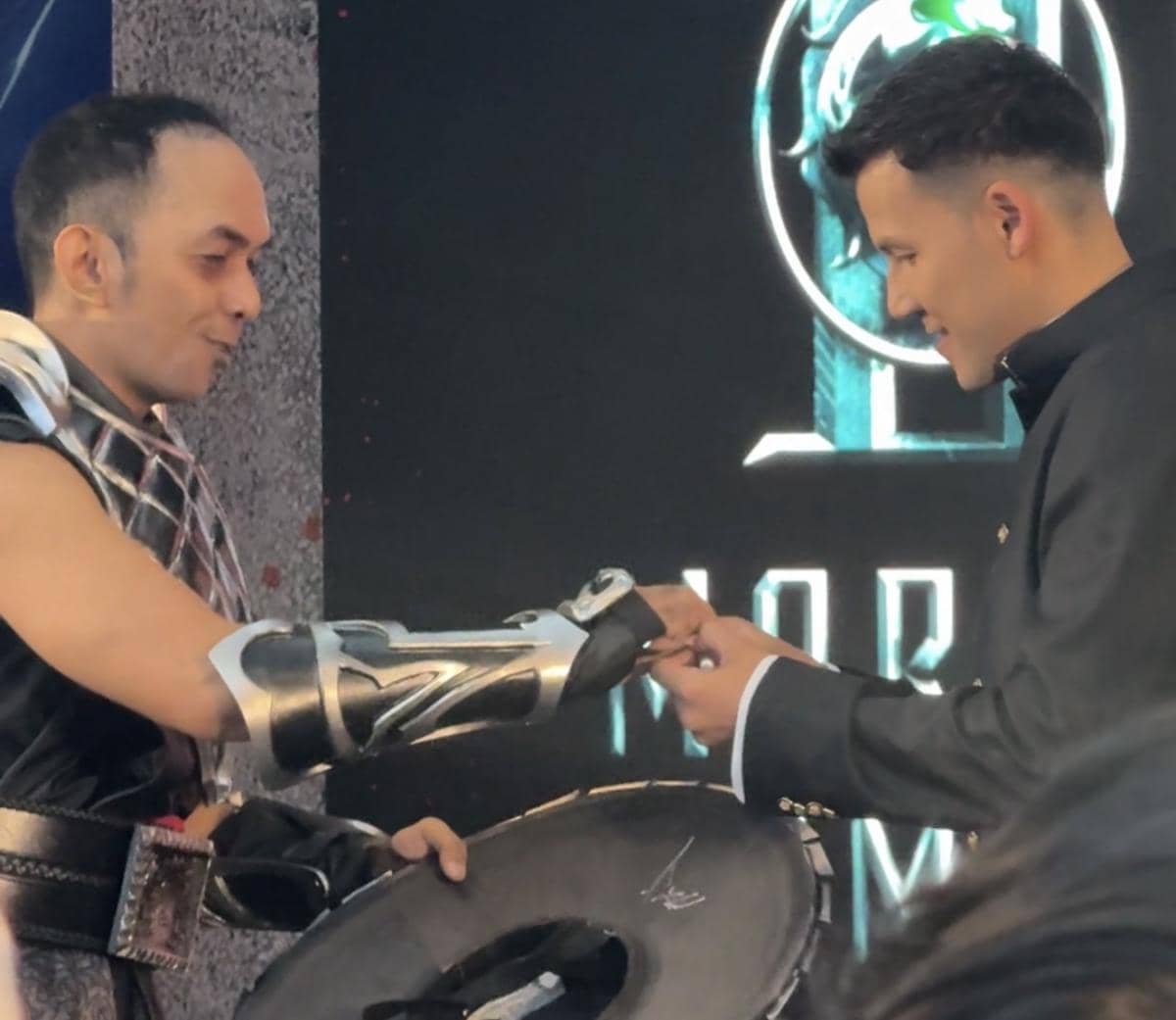 momen fan event Mortal Kombat 2 pada Minggu (3/5/2026)