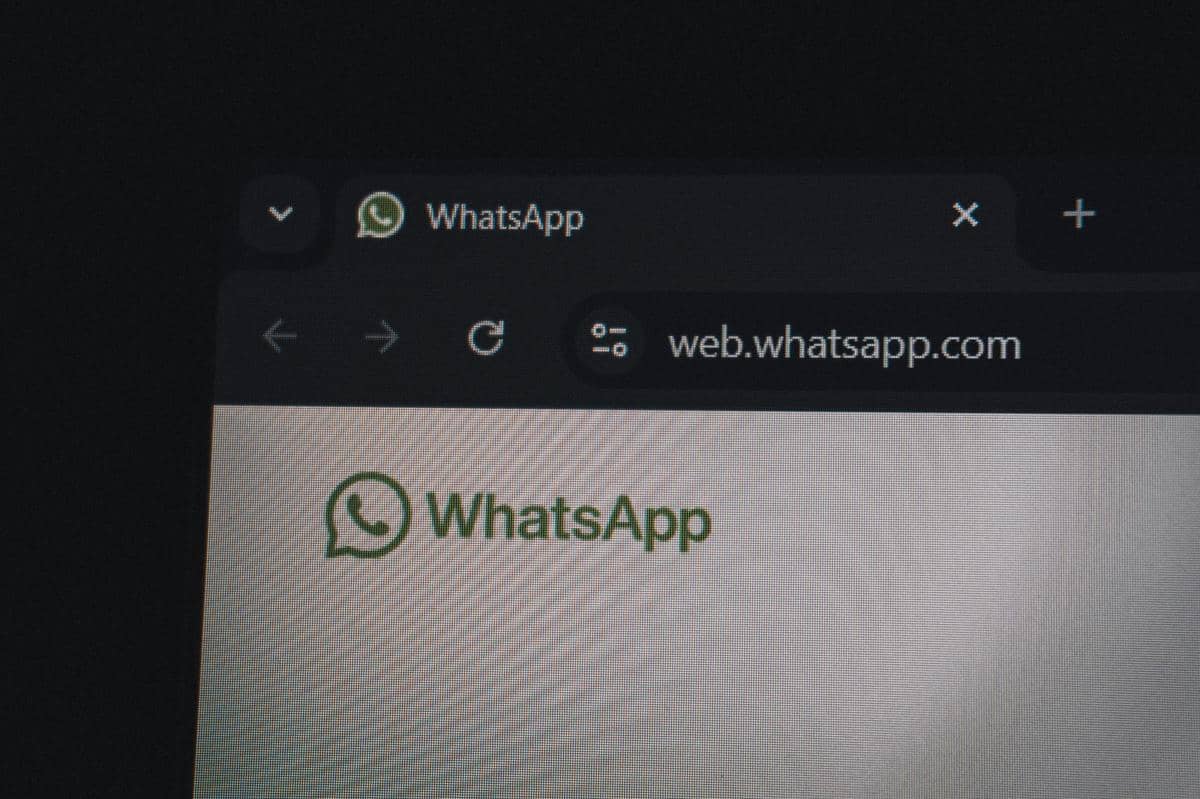 whatsapp web