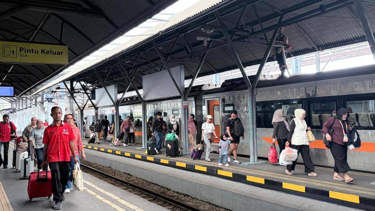 Pelecehan di Kereta, 9 Penumpang Diblacklist KAI Daop 8