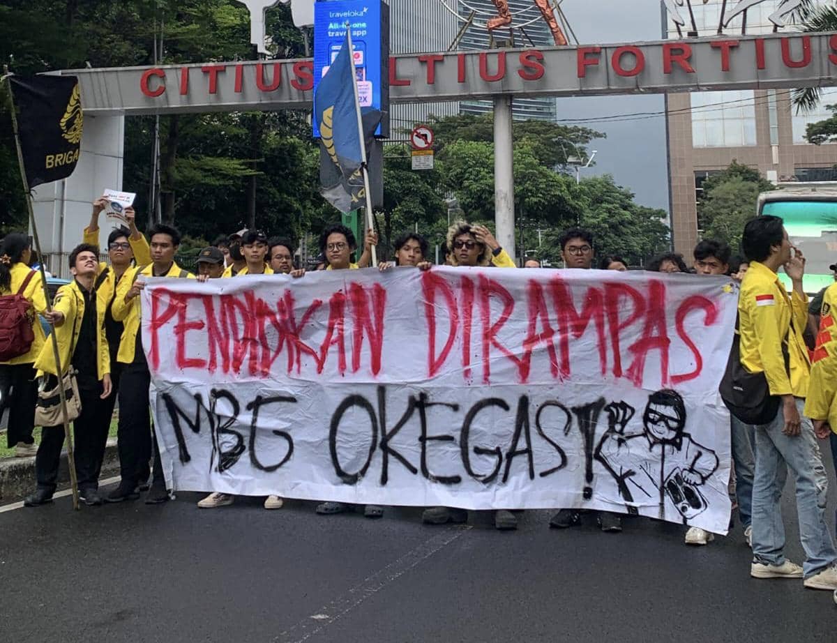 Demo Kemendikti, BEM UI Tolak Pembangunan SPPG di Kampus