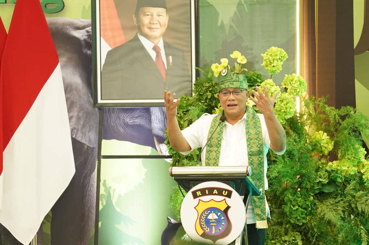Kunker ke Polda Riau, Menteri LH Bakal Adopsi Green Policing Nasional