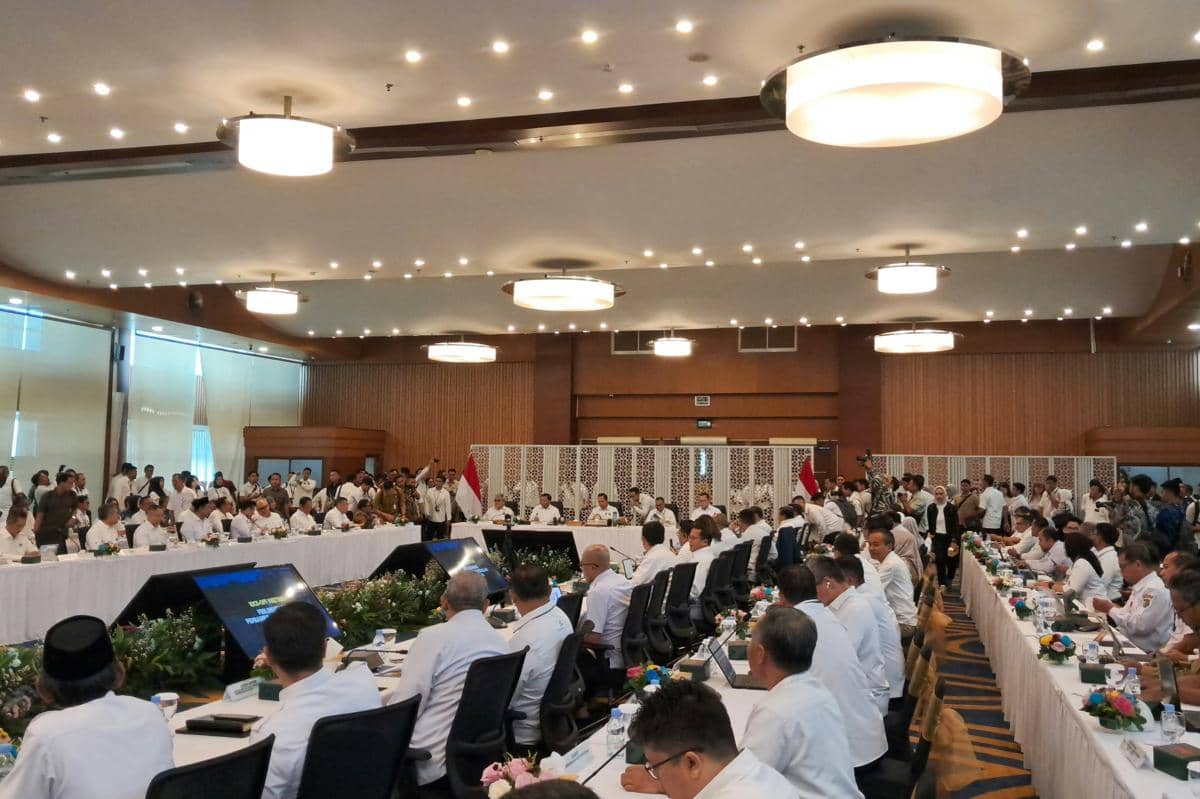 AHY Janji Relokasi untuk Tanggul Laut Raksasa Tak Sengsarakan Nelayan