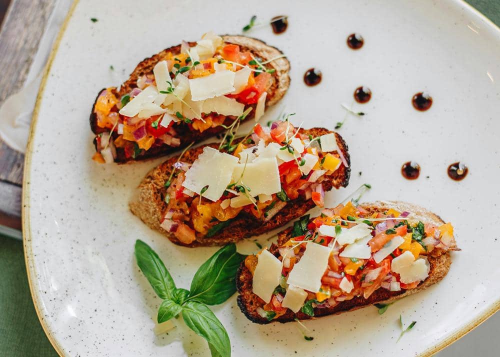 4 Makanan yang Gak Boleh Disajikan di Met Gala, Kenapa?