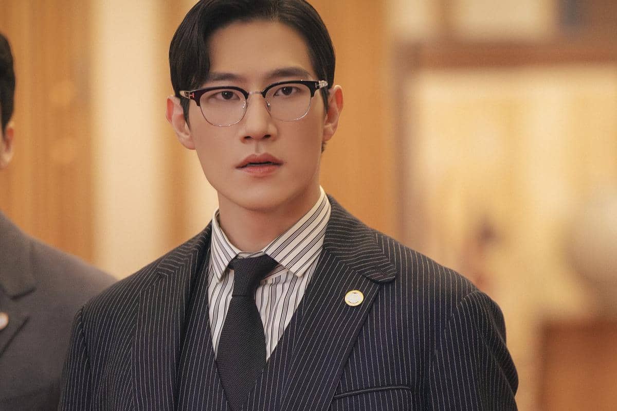 still cuts drama Perfect Crown
