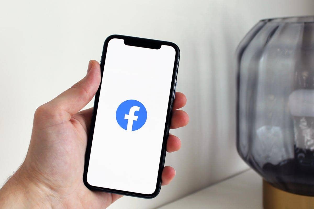 Ilustrasi Facebook