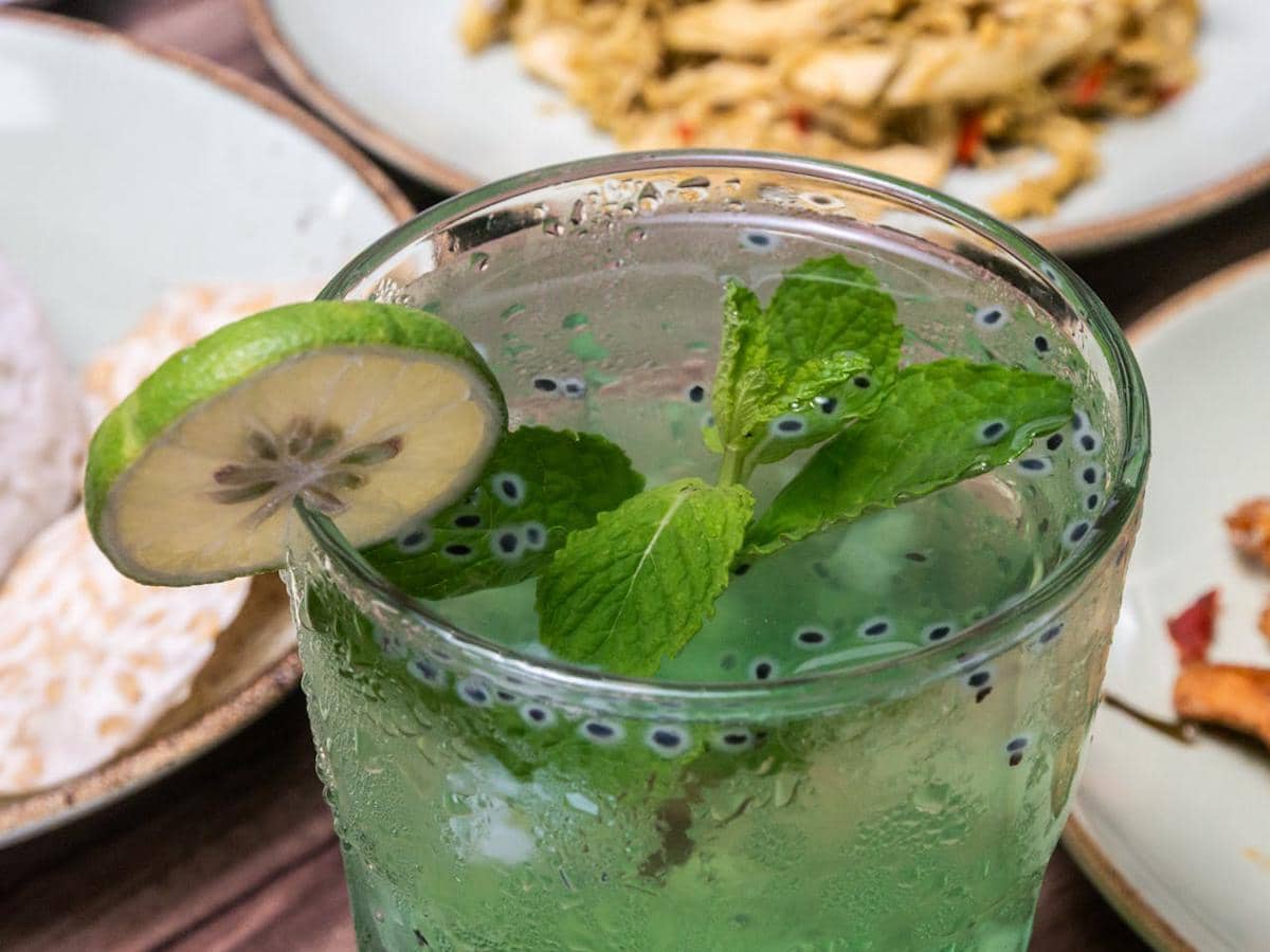 Manfaat air lemon dan biji chia