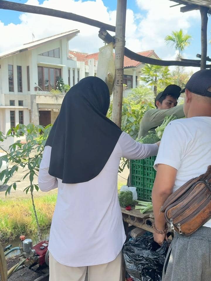Ryana Dea dan sahabat piknik di Nordic Land, Bandung