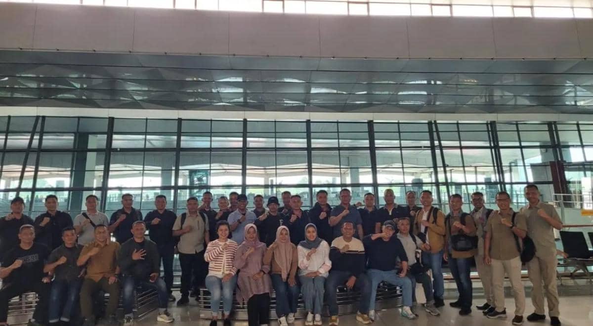 Jenderal Maruli Berikan Penghargaan ke KSAD Singapura saat ke Jakarta