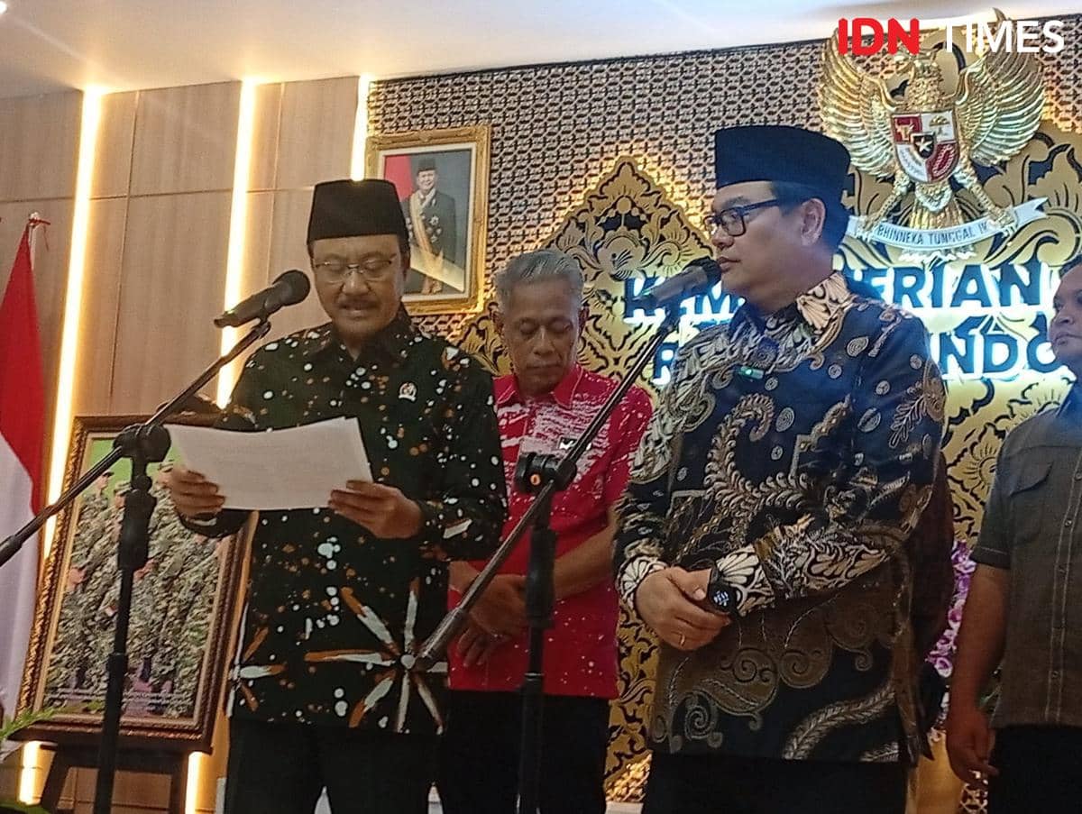 Mensos Tegaskan Isu Mark Up Harga Sepatu Sekolah Rakyat Hoaks