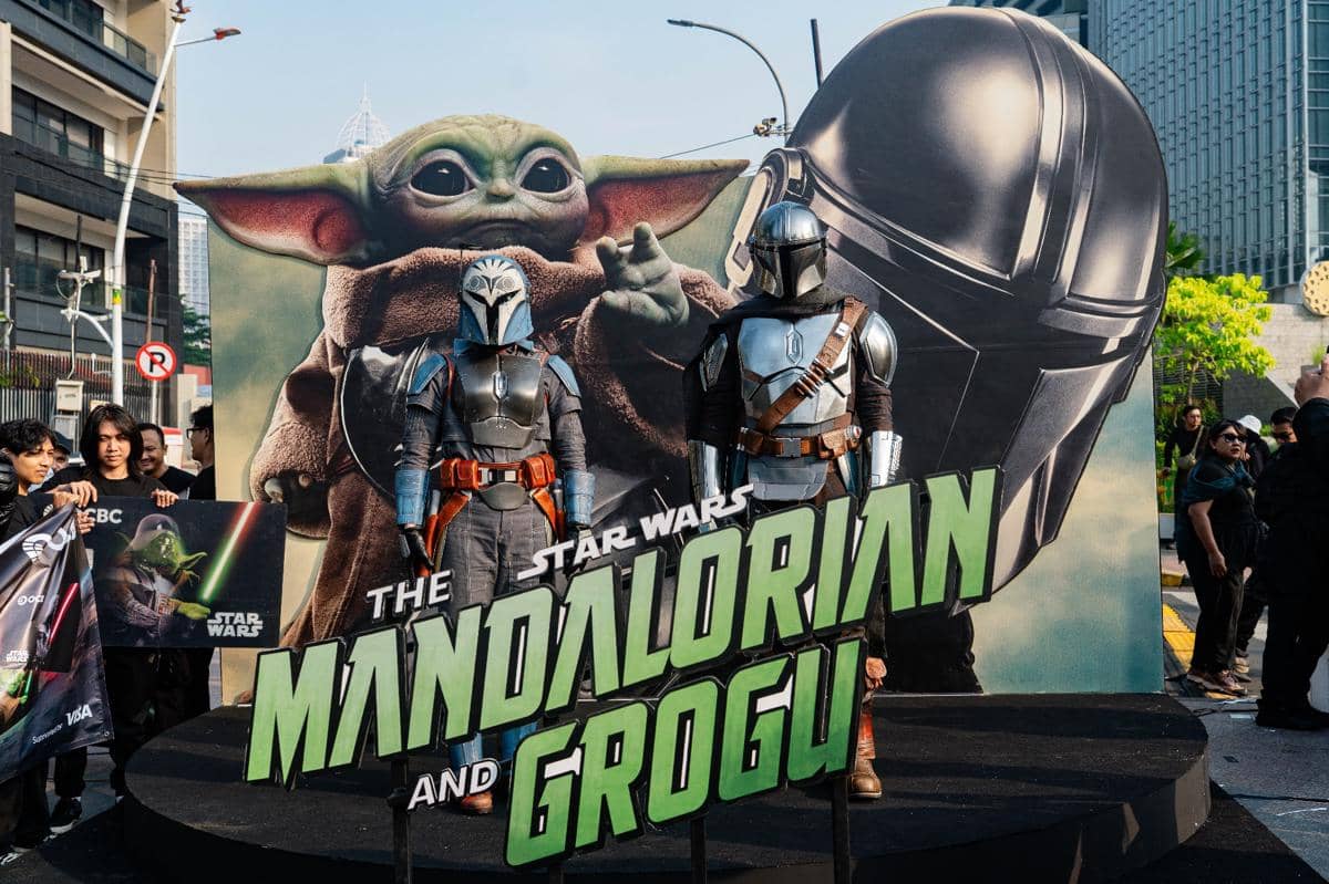 The Mandalorian & Grogu (7).jpg
