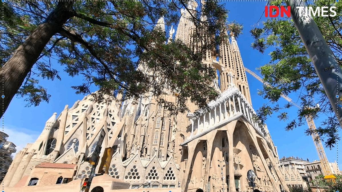 12 Potret Basilika Sagrada Familia, Ikon Hit Jantungnya Catalonia