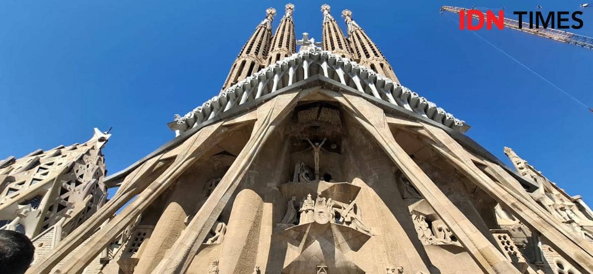 12 Potret Basilika Sagrada Familia, Ikon Hit Jantungnya Catalonia