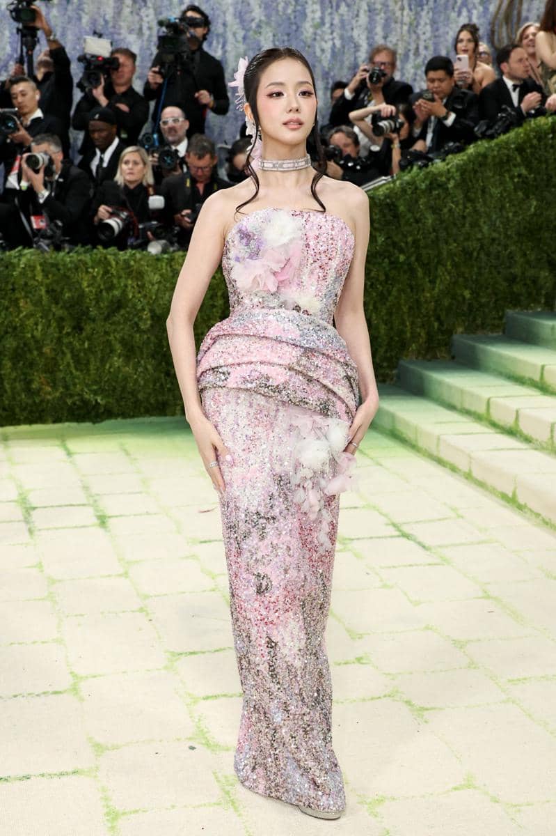 Jisoo BLACKPINK di Met Gala 2026 pada 4 Mei 2026  