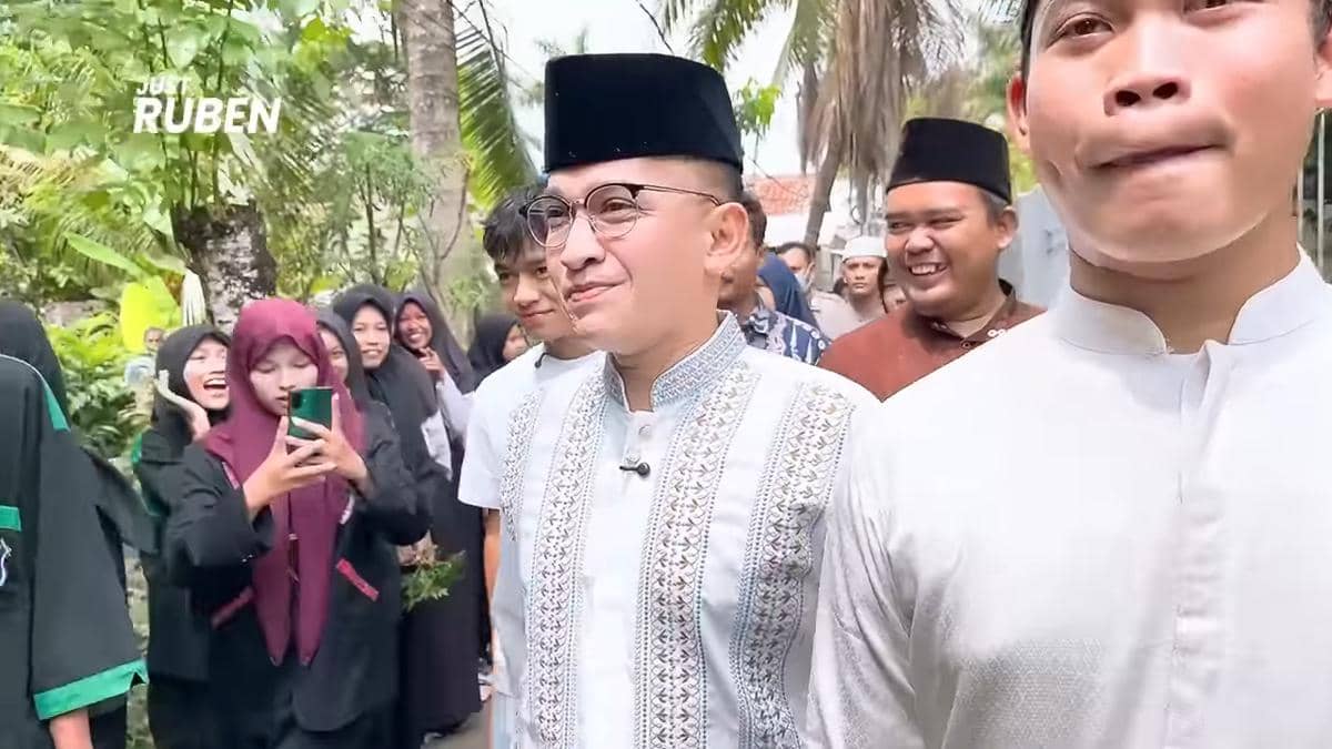 Potret Ruben Onsu bangun masjid di Tangerang
