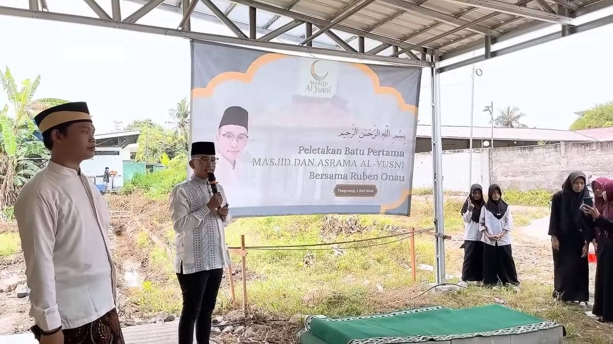 Potret Ruben Onsu bangun masjid di Tangerang