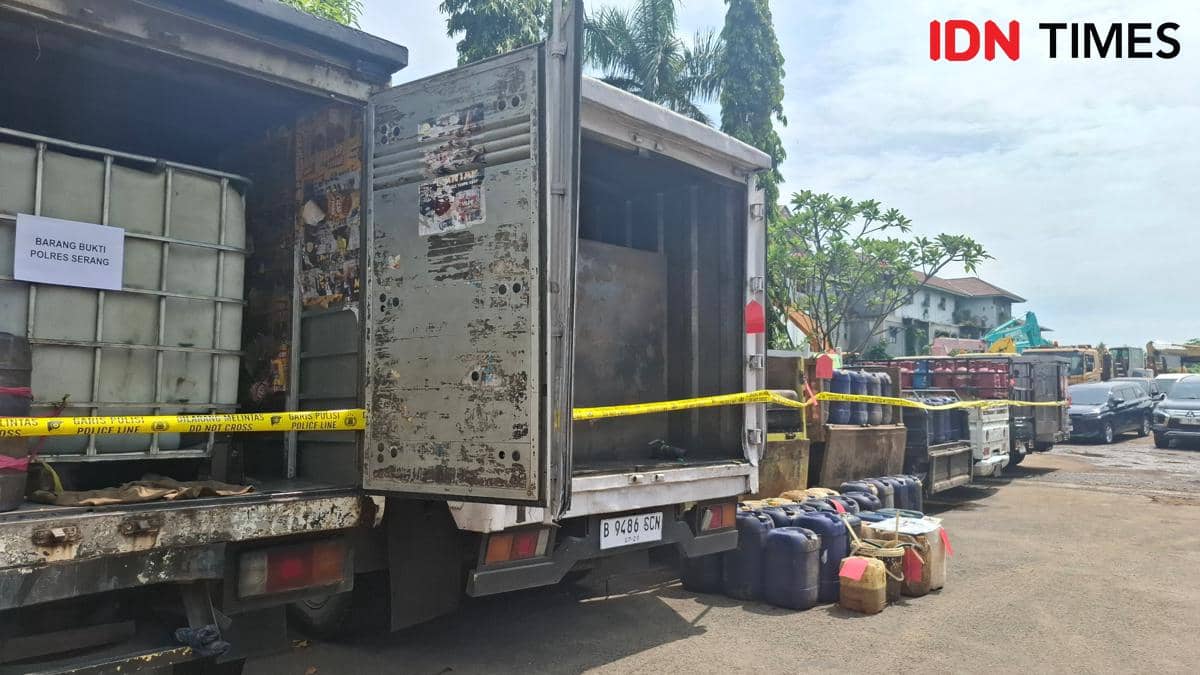 Polda Banten ungkap kasus penimbunan BBM (Dok. Khaerul Anwar)