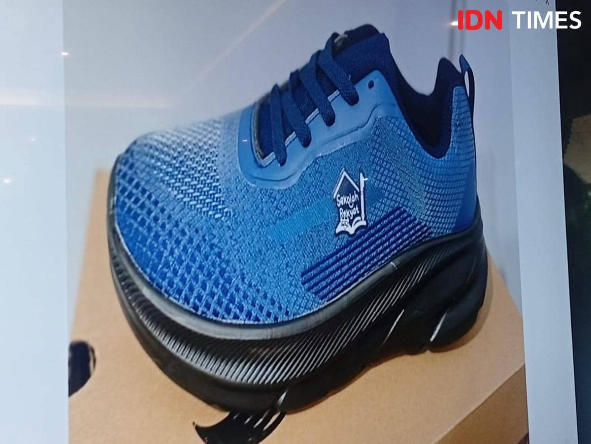 Mensos Tegaskan Isu Mark Up Harga Sepatu Sekolah Rakyat Hoaks