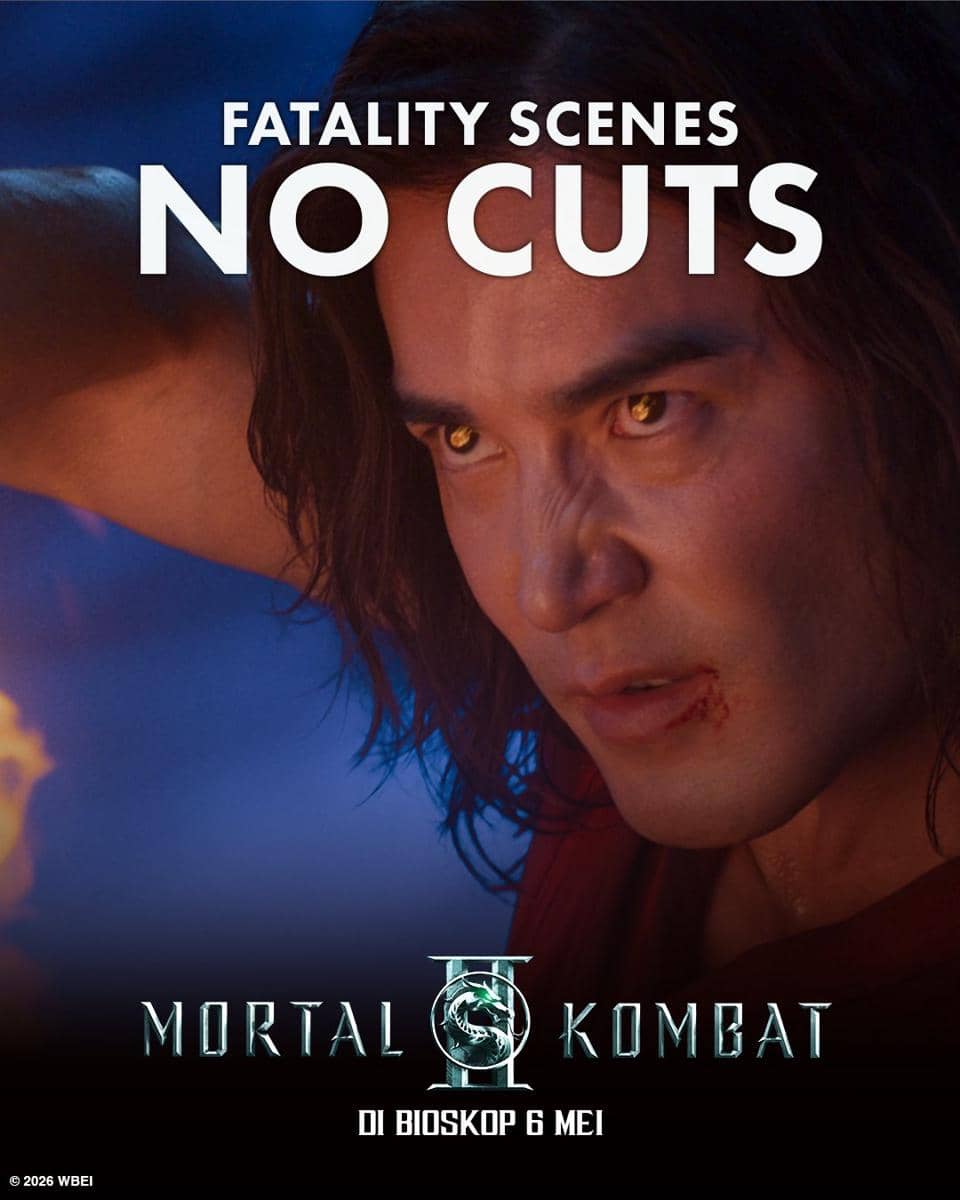 Karakter dengan tatapan intens dan luka di wajah dalam poster film Mortal Kombat 2 dengan teks 'Fatality Scenes No Cuts'.