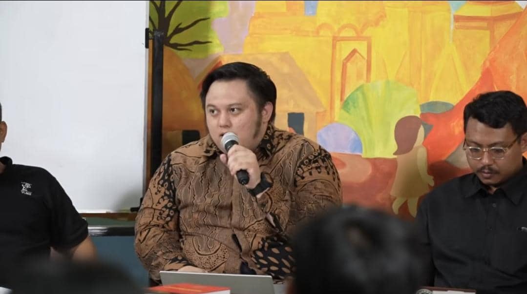 Airlangga Julio, Andrie Yunus