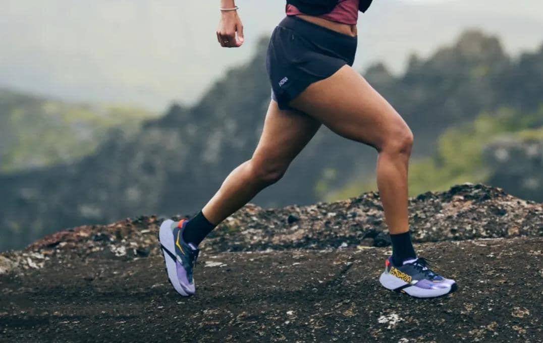 5 Sepatu Trail Running Hoka Wanita, Tangguh di Segala Medan! 