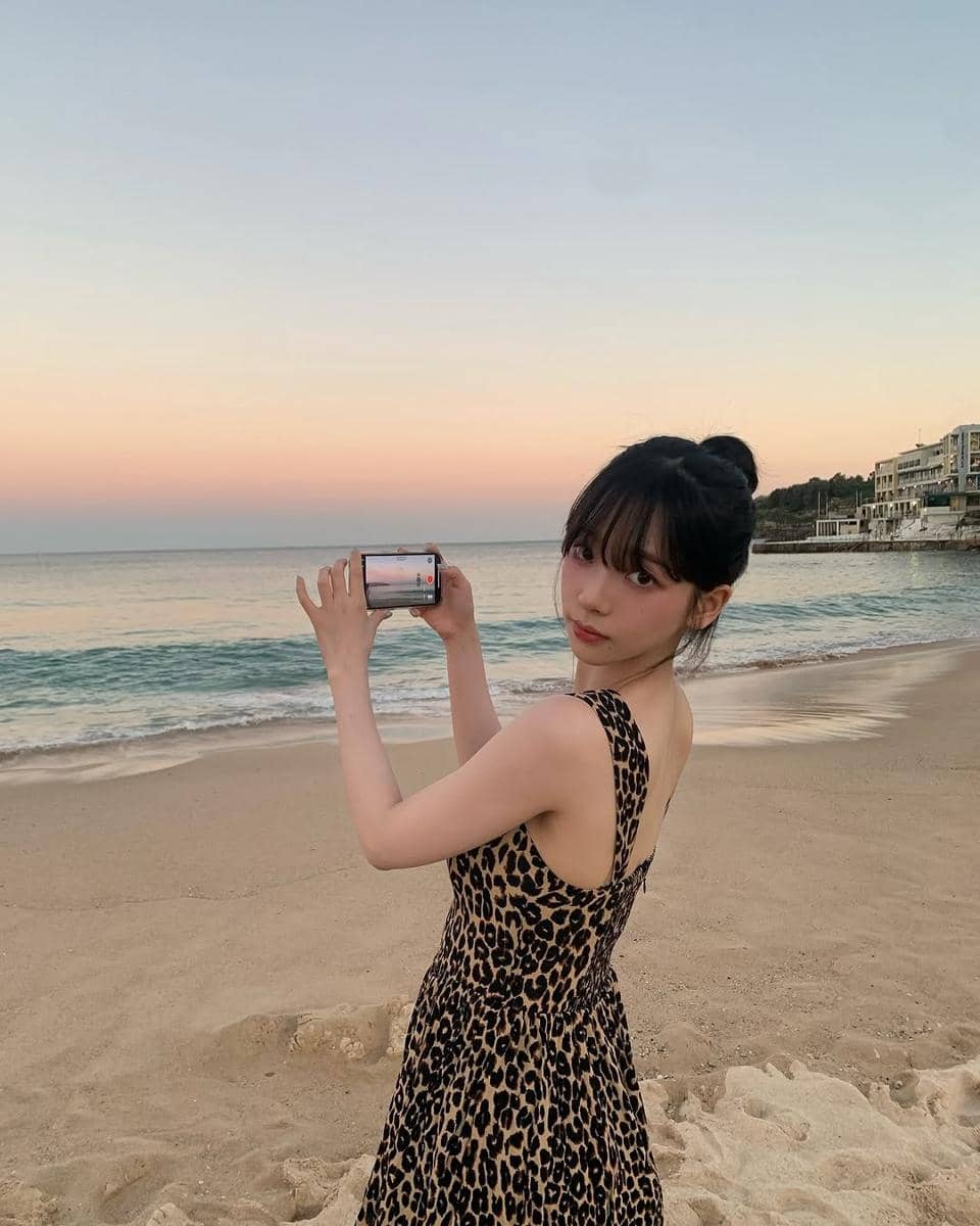 ide bun hairstyle ala Karina aespa