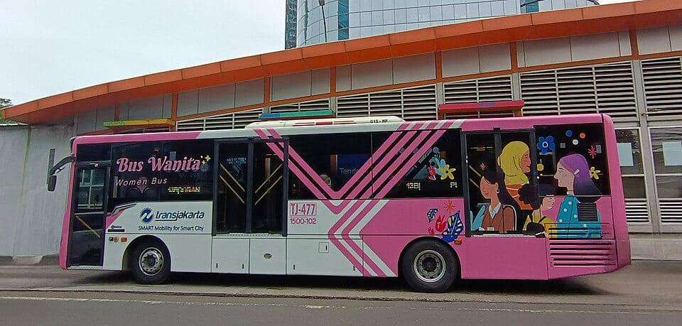 Transjakarta khusus perempuan