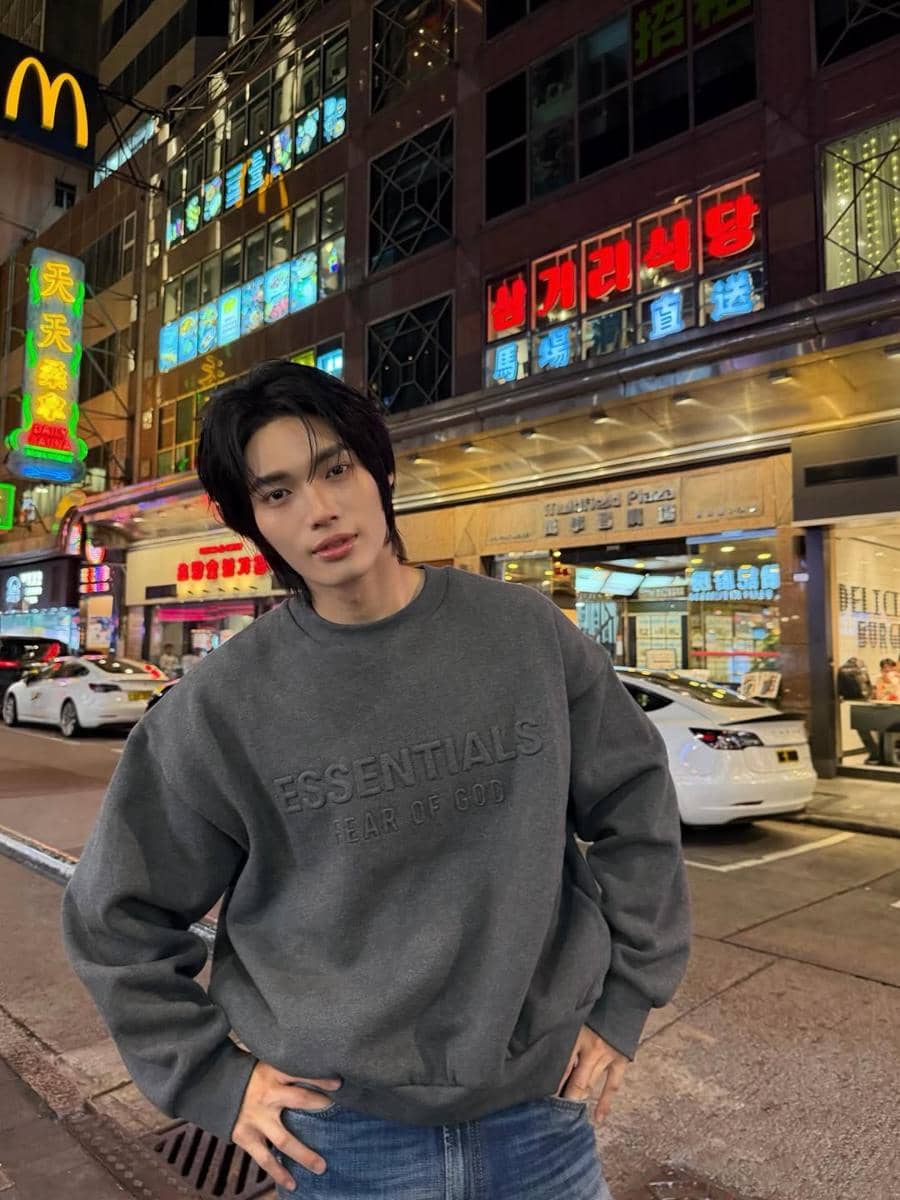 OOTD Liburan ke Luar Negeri ala Win Metawin