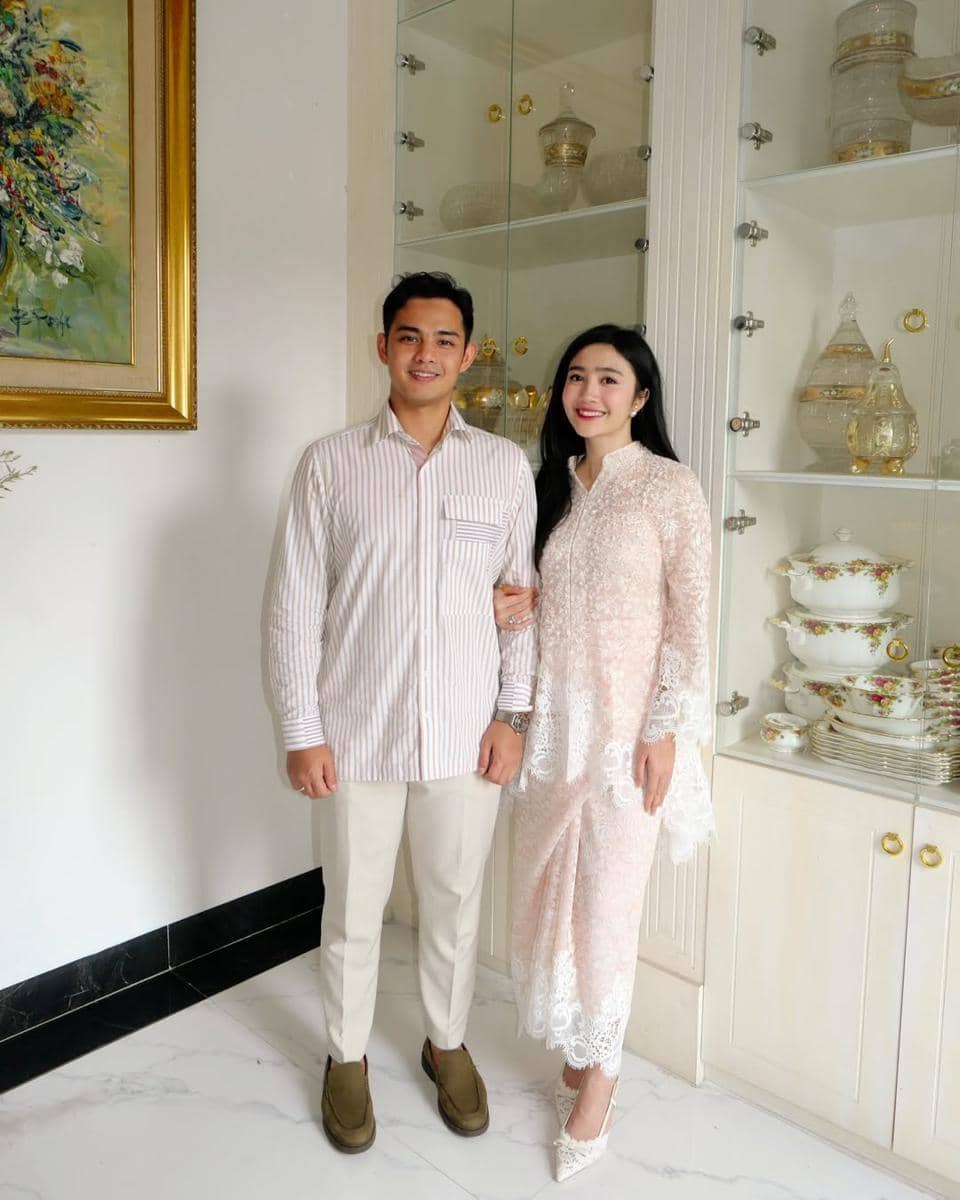 gaya couple ala Febby Rastanty dan Drajad Djumantara 