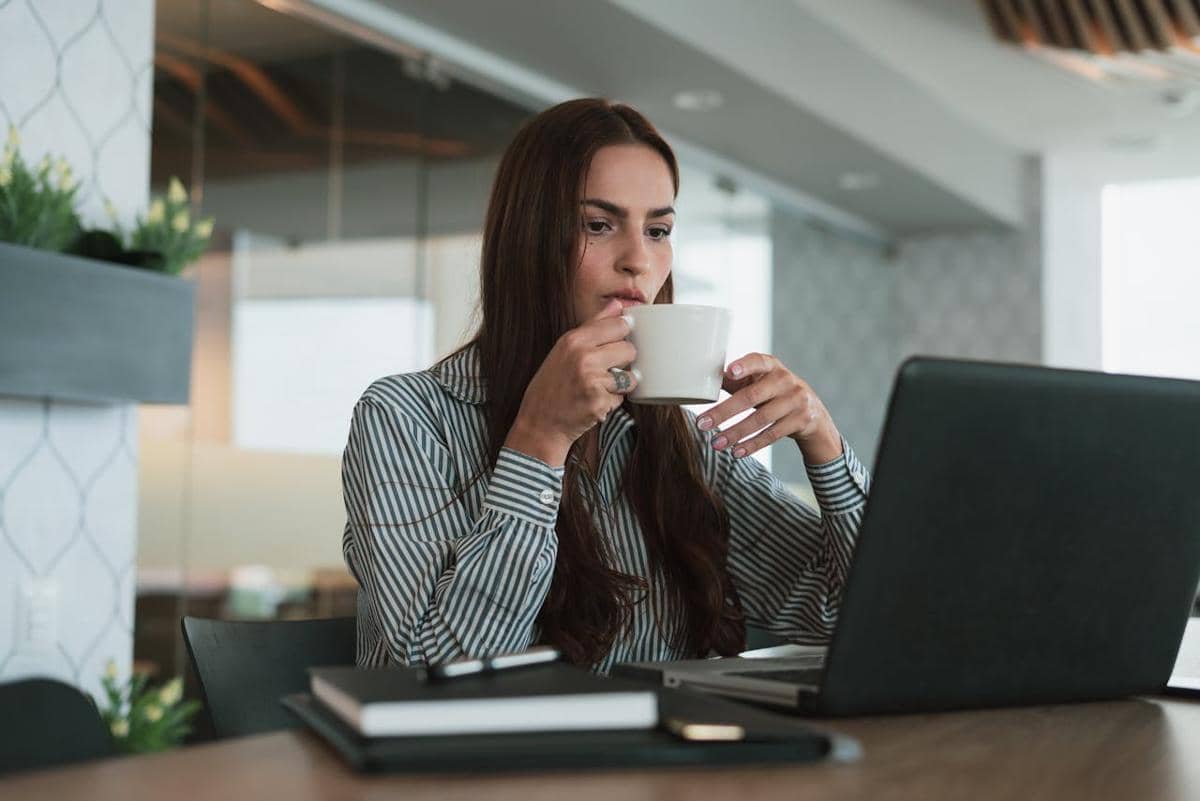 5 Manfaat Self-Awareness dalam Mengontrol Stres dan Emosi Harian