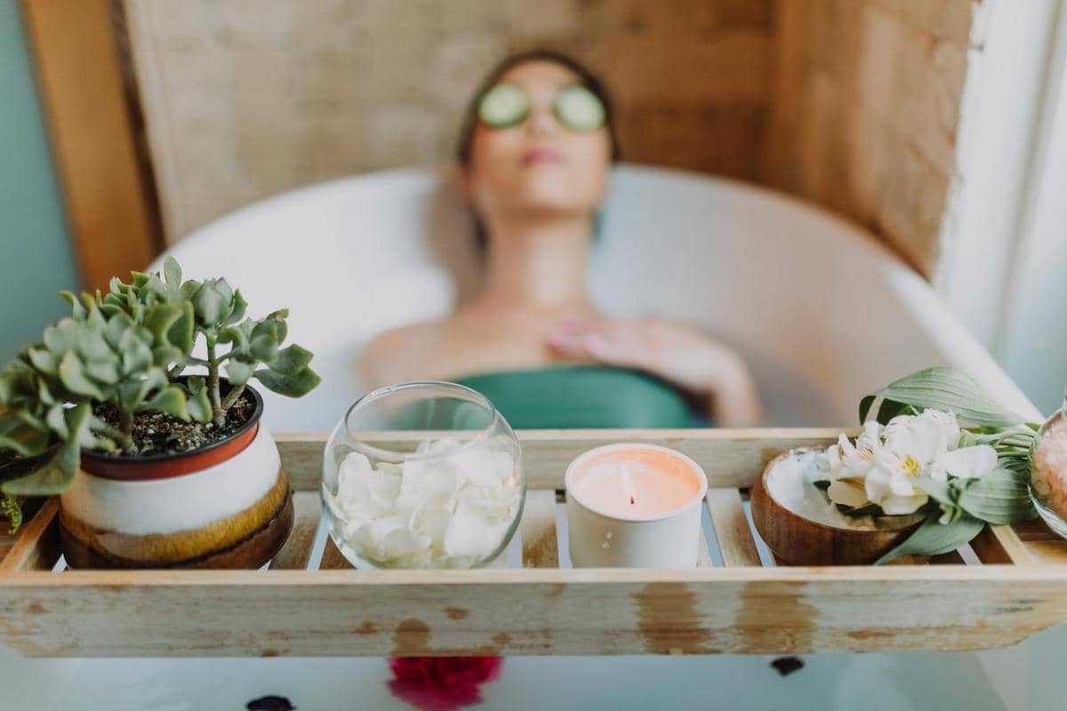 berendam dengan bath salt 
