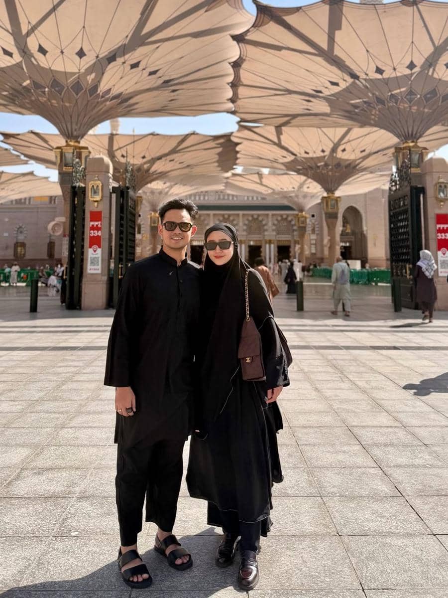 gaya couple ala Febby Rastanty dan Drajad Djumantara 