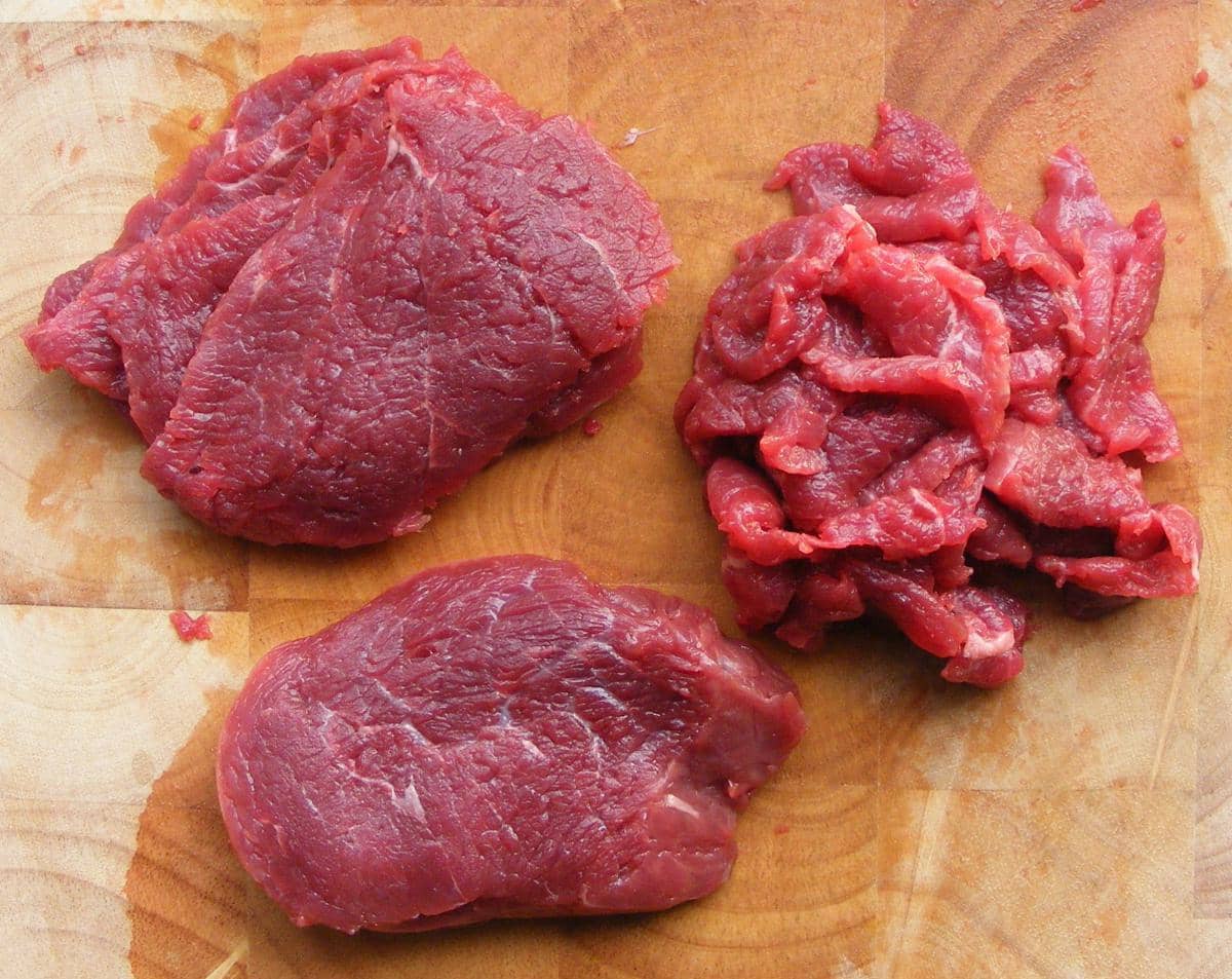 ilustrasi bahan sate daging sapi bumbu bacem solo