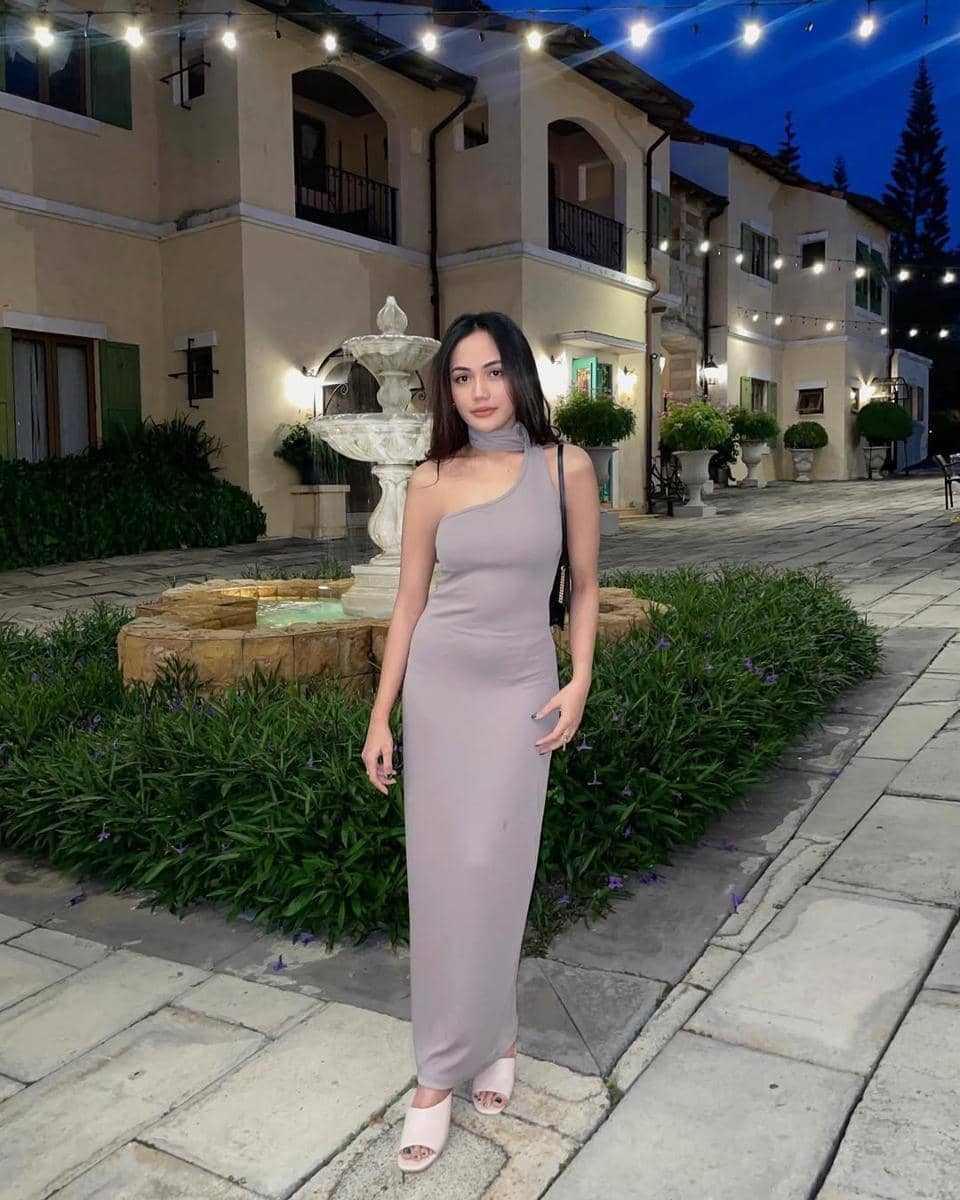 Gaya OOTD Yosika Ayumi