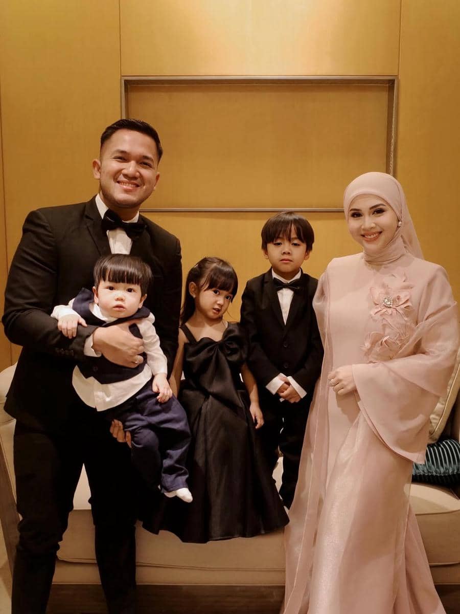 inspirasi ootd keluarga ala Kesha Ratuliu