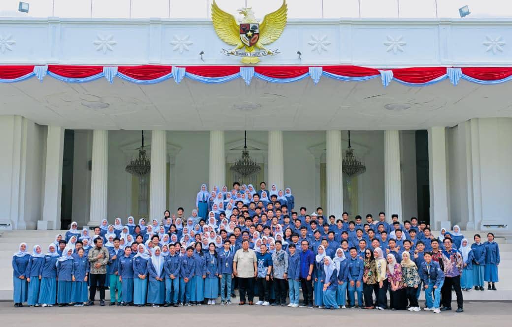 Momen Prabowo Sapa Siswa yang Berkunjung ke Istana Merdeka (dok. Sekretariat Presiden)