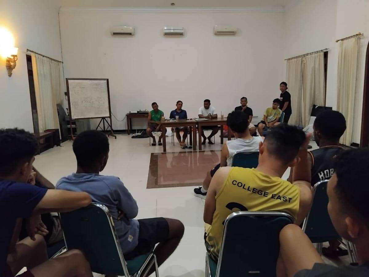 Pemain dan staf PSBS protes ke manajemen soal tunggakan gaji. 