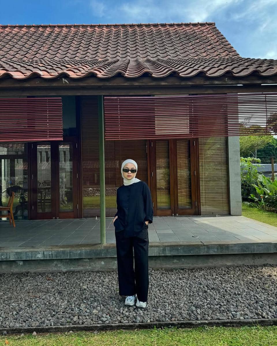 OOTD pemain film Agensi Rumah Tangga 
