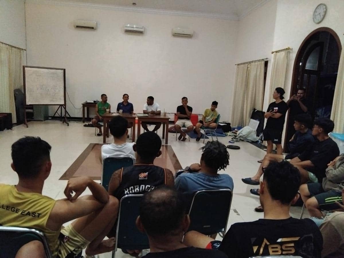 Pemain dan staf PSBS protes ke manajemen soal tunggakan gaji. 