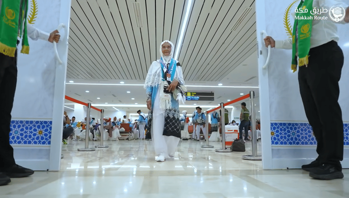 Jumaria (70), jemaah haji asal Kabupaten Maros, Sulsel, yang kisahnya jadi inspirasi ikon haji global. (dok. Instagram/makkahroute))