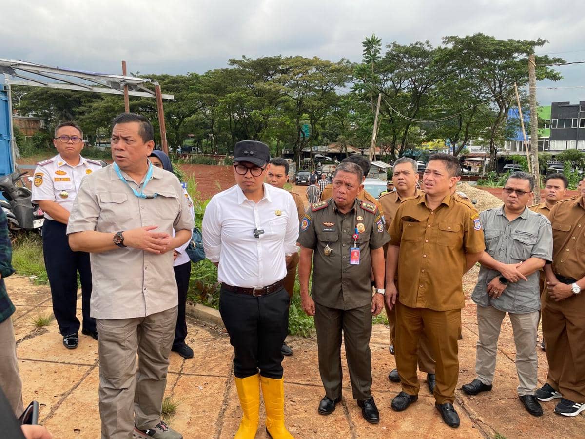 Tinjau Longsor Proyek di Ciater, Pilar Minta Kontraktor Lakukan Ini