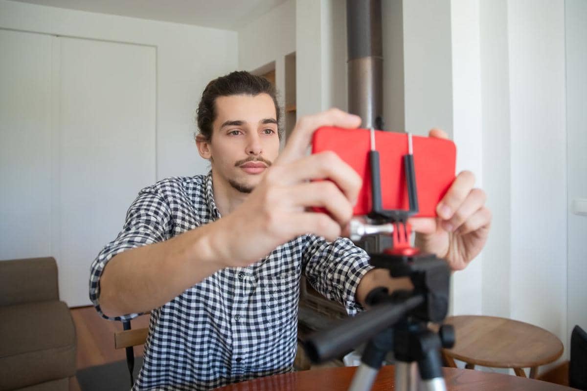 6 Tips Berani Upload Foto dan Video Diri Sendiri di Media Sosial