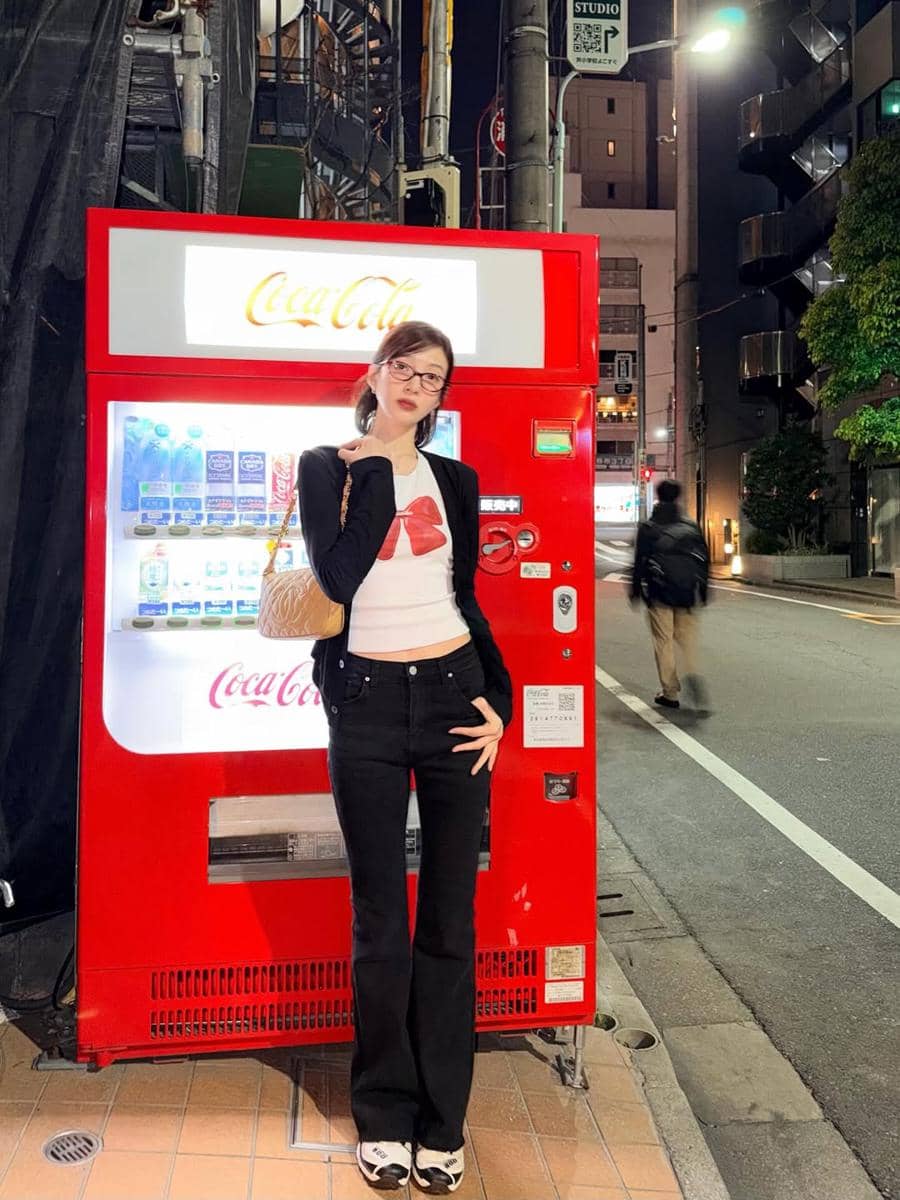 ide outfit kece buat cewek rambut pendek ala Joy Red Velvet 
