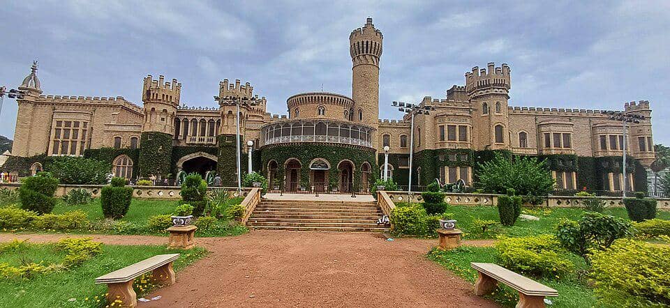 5 Fakta Unik Istana Bangalore, Istana Bergaya Eropa di Jantung India
