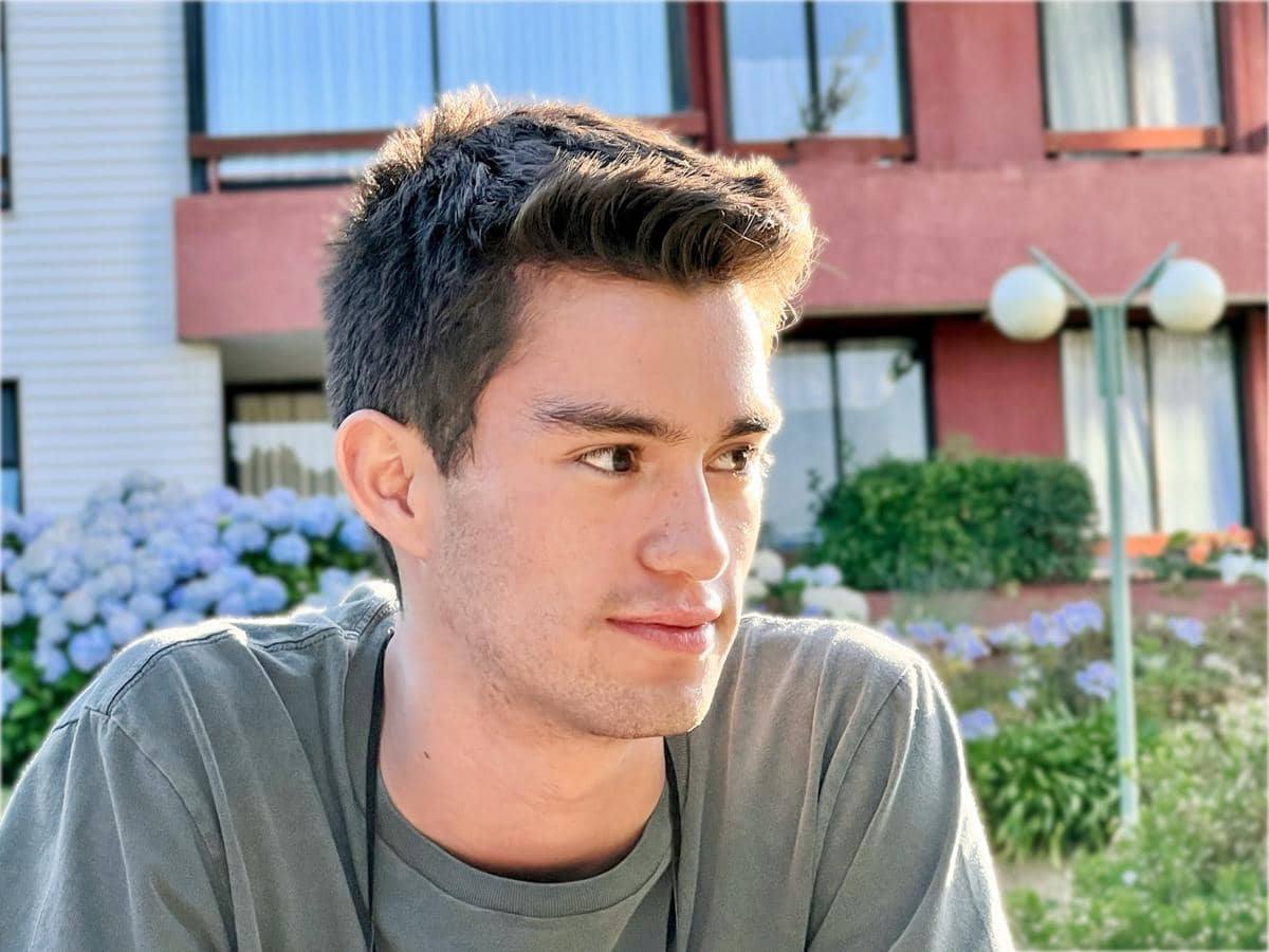 9 Gaya Rambut Pria yang Paling Disukai Wanita, Wajib Tahu!