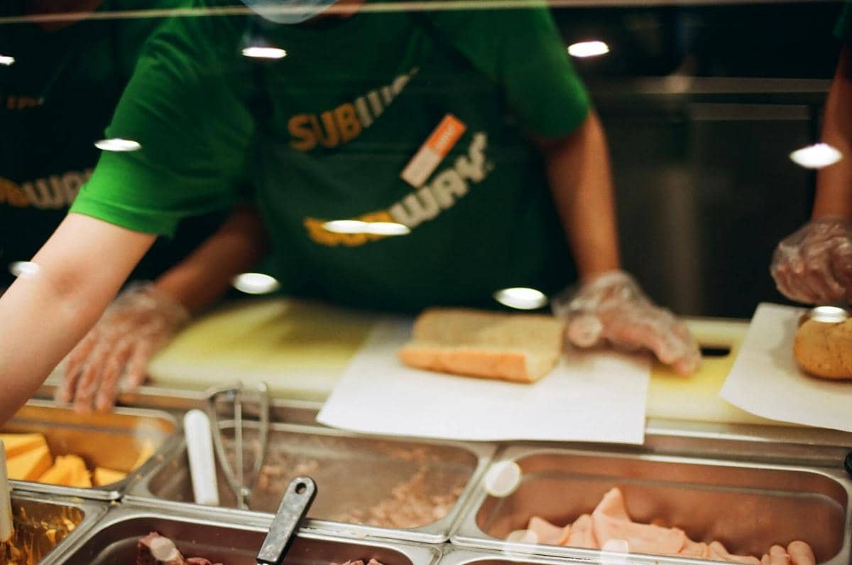 ilustrasi fast food Subway