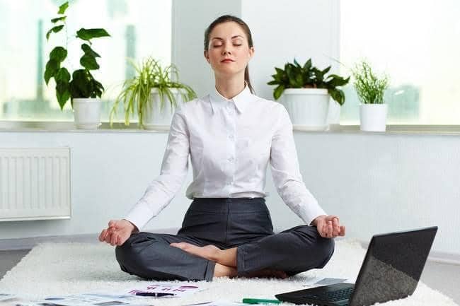5 Sudut Rumah Terbaik untuk Meditasi, Pas Buat Si Introvert 